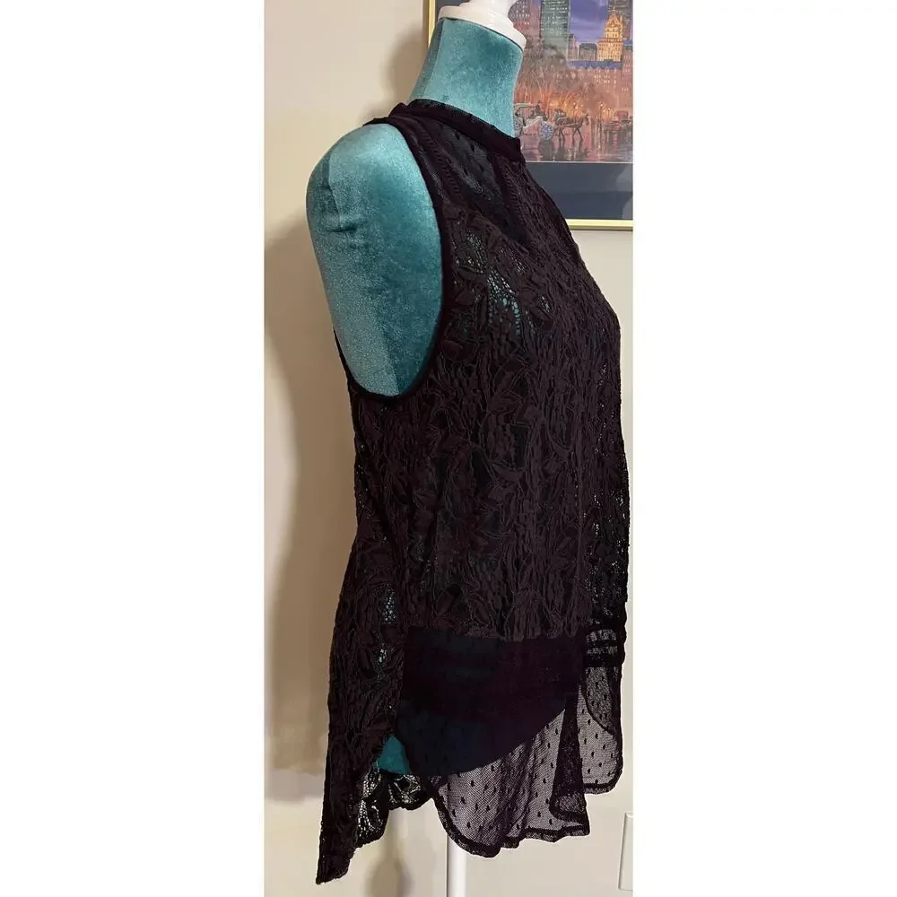 FREE PEOPLE Purple lace tunic. Small